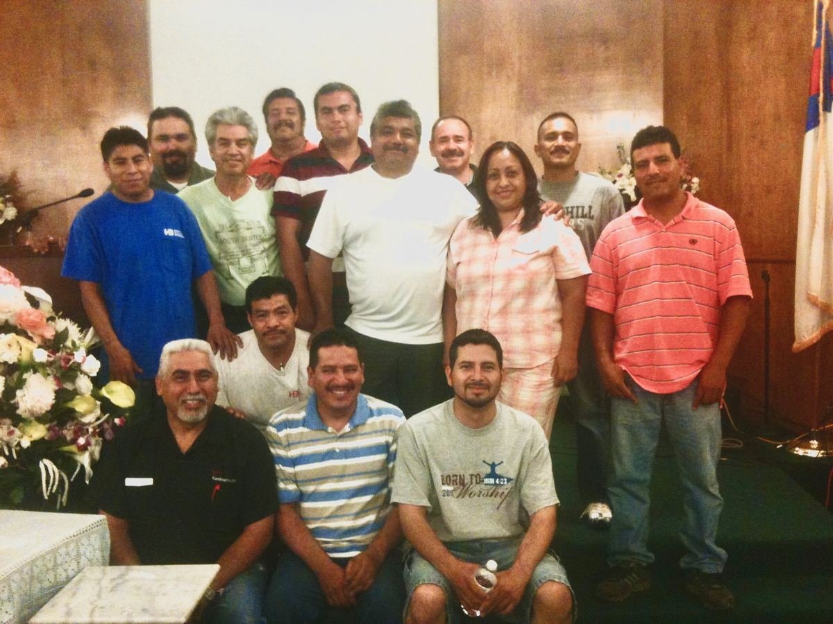 Miembros de la iglesia alrededor de 2008